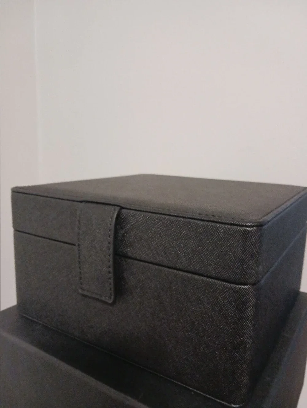 Sebastian M Watch Holder Box Black Textured Leatherette Magnetic Clasp New Other